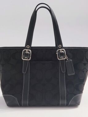 Coach H2J-6043 Canvas Leather Small Tote. Pre-owned. Great Condition.